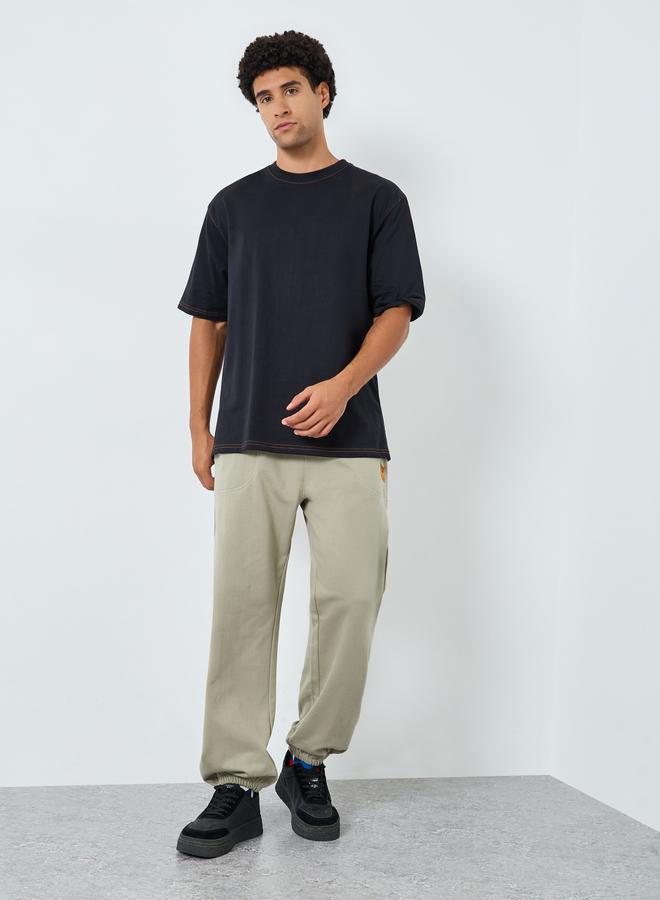 Styli Men Black Crew Neck T-Shirt with Contrast Stitching - Image 2